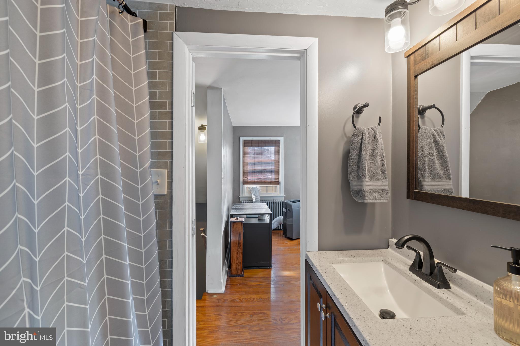 3491 Hanover Road Gettysburg, PA 17325 - Photo 43 of 47 Primary Full Bath