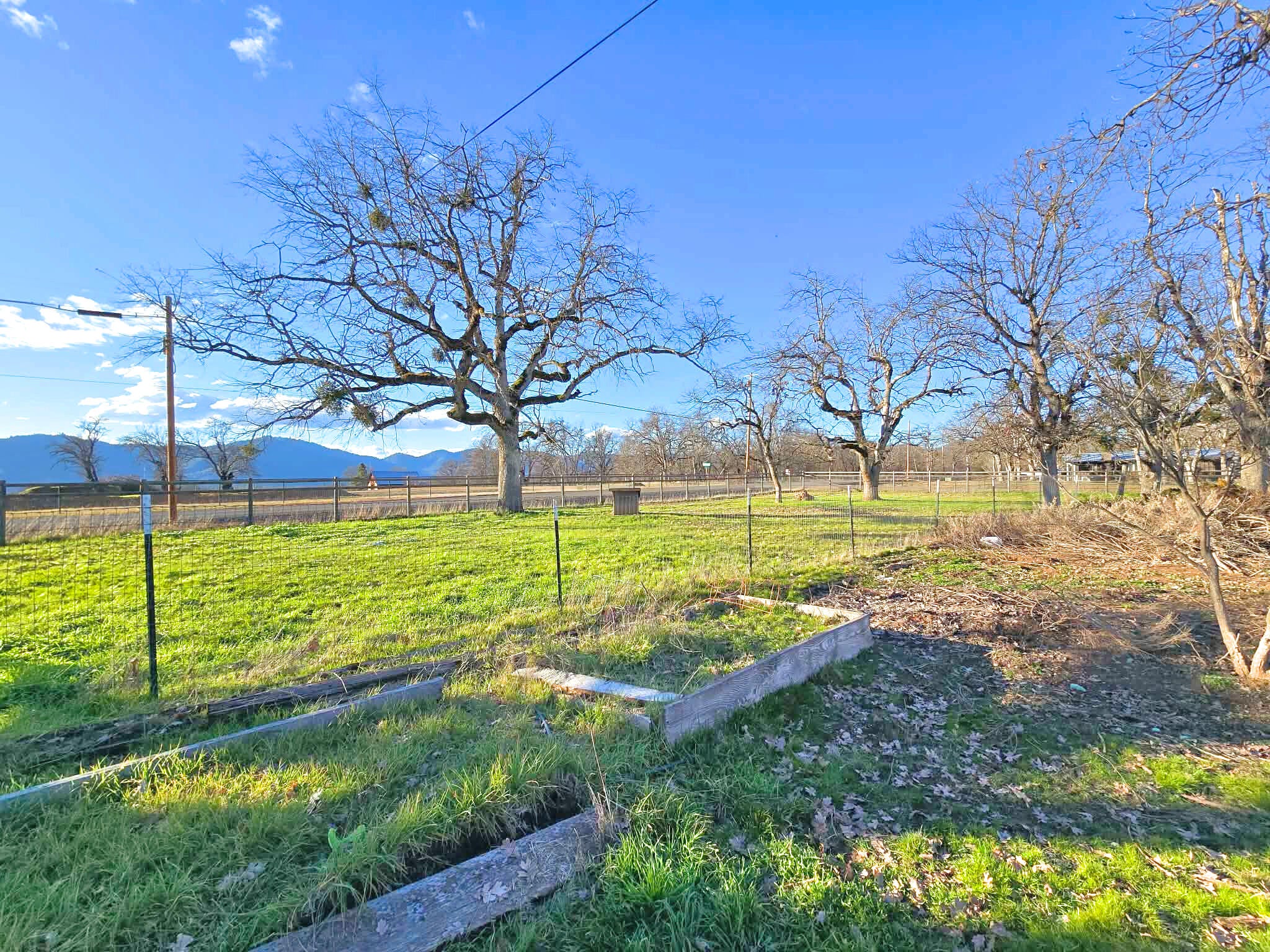 11220 Duggan Road White City, OR 97503 - Photo 23 of 28 1dedcee6-d76b-408f-b7d6-ad2c2a34fd2d-fot