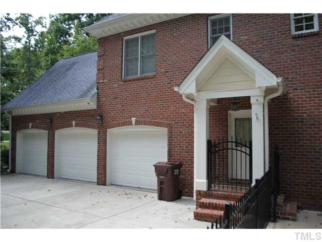 1209 Dorleath Court Raleigh, NC 27614 - Photo 3 of 25 Gallery Image 3