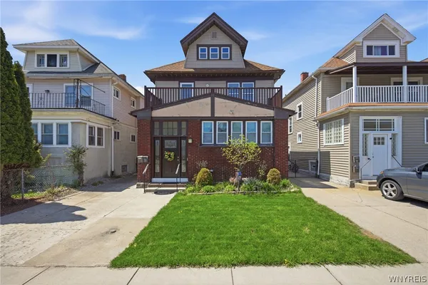 $1,500 | 68 North Park Avenue, Buffalo, NY 14216