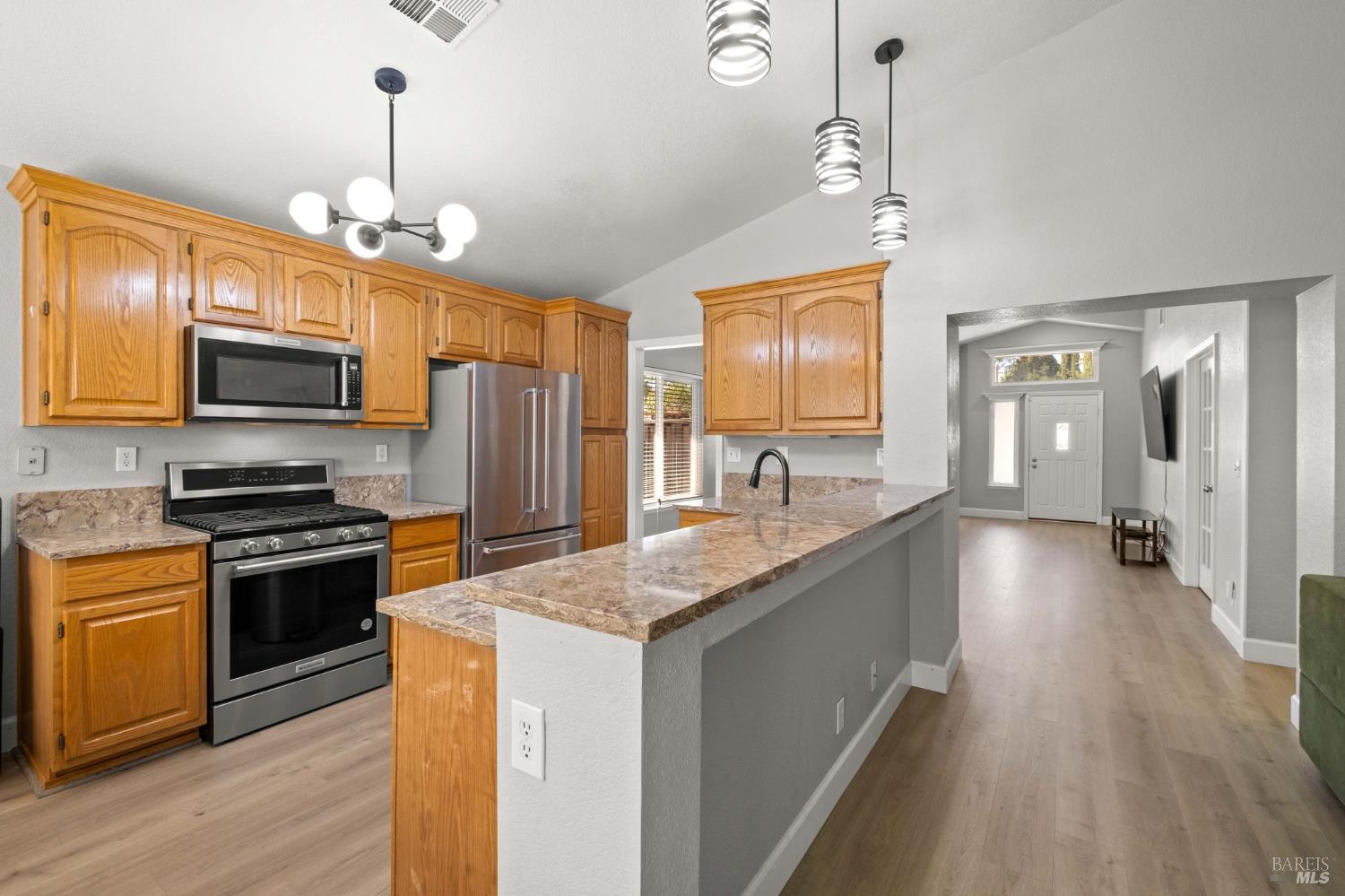 619 Rutgers Street Vacaville, CA 95687 - Photo 7 of 36