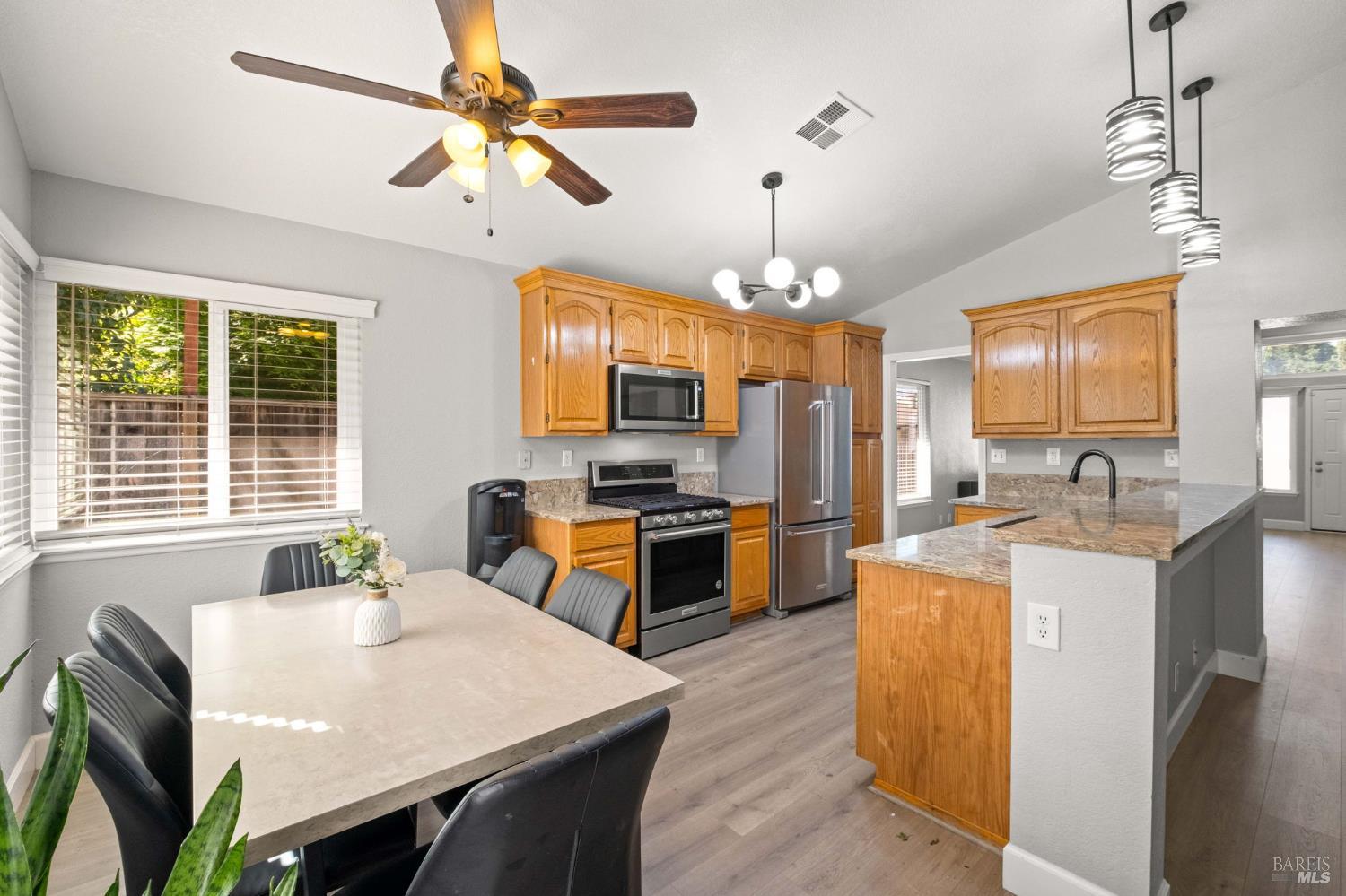 619 Rutgers Street Vacaville, CA 95687 - Photo 8 of 36