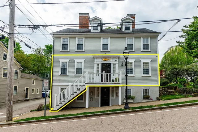 $3,250 | 19 King Street, Unit 7, East Greenwich, RI 02818