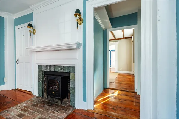 $3,250 | 19 King Street, Unit 1, East Greenwich, RI 02818
