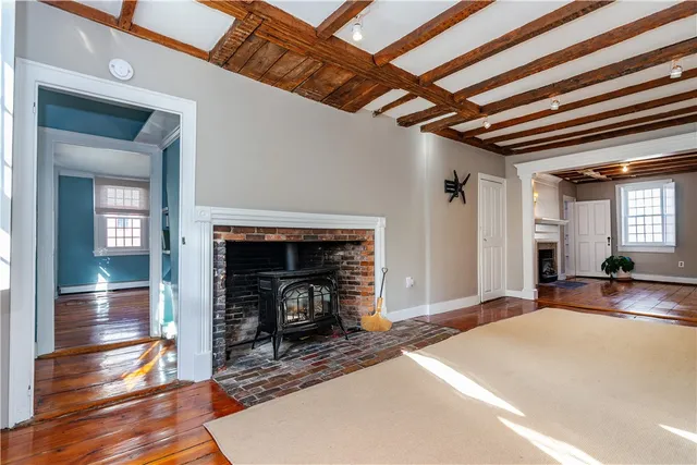 $3,250 | 19 King Street, Unit 7, East Greenwich, RI 02818