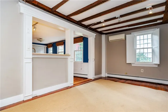 $3,250 | 19 King Street, Unit 7, East Greenwich, RI 02818