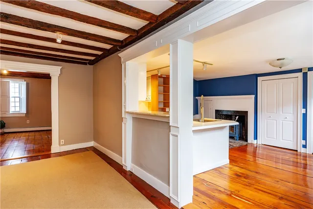 $3,250 | 19 King Street, Unit 7, East Greenwich, RI 02818