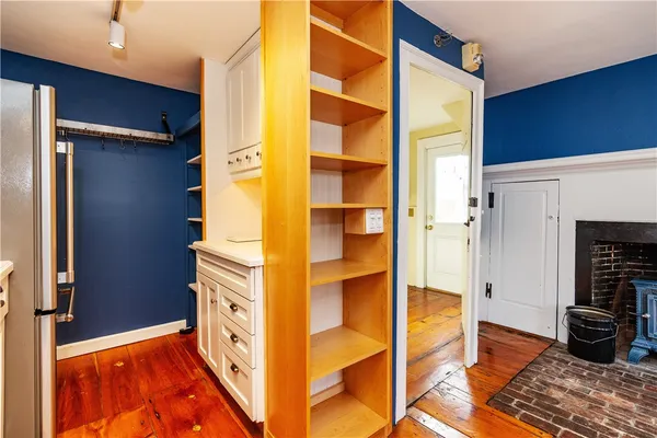 $3,250 | 19 King Street, Unit 1, East Greenwich, RI 02818