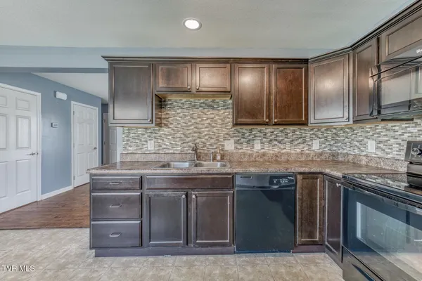 $259,900 | 396 Jonesboro Road, Unit 25F, Piney Flats, TN 37686