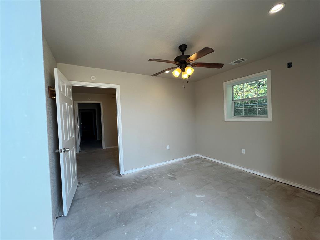 4210 Rhea Road Granbury, TX 76049 - Photo 3 of 14 Gallery Image 3