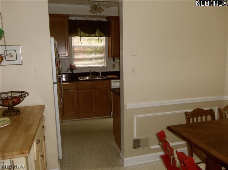 3933 Tyndall Road Cleveland, OH 44118 - Photo 9 of 21 Gallery Image 9