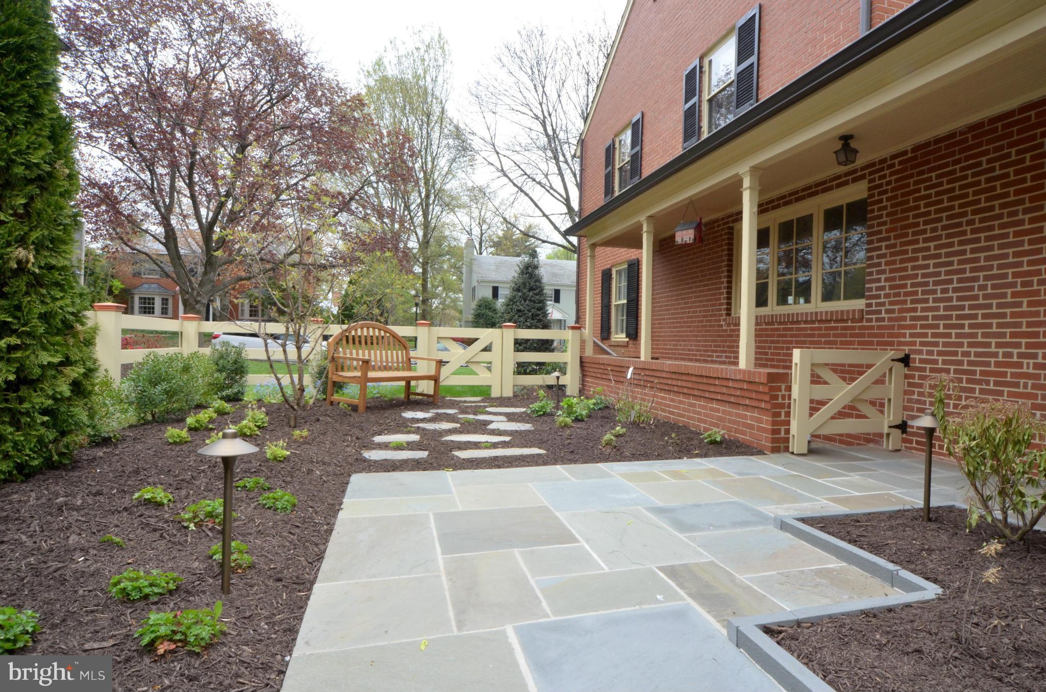 5612 Enderly Road Baltimore, MD 21212 - Photo 25 of 28 Side yard