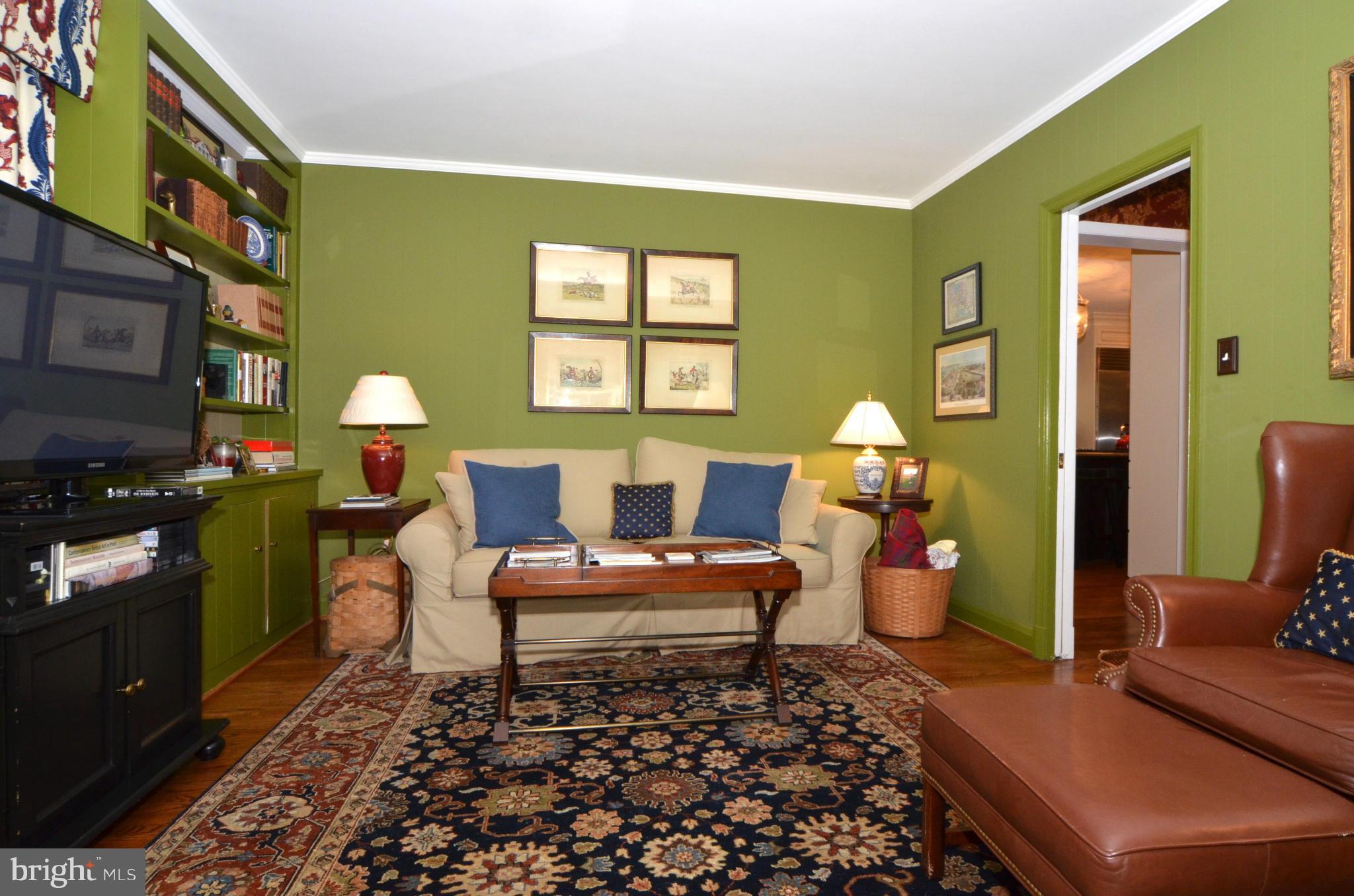 5612 Enderly Road Baltimore, MD 21212 - Photo 10 of 28 1st Floor family rm