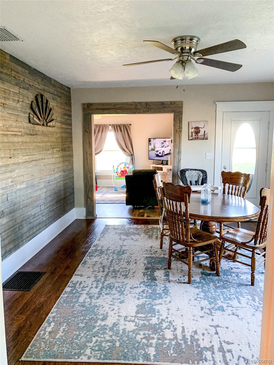 5131 Post Road Newport, MI 48166 - Photo 8 of 18 Dining room
