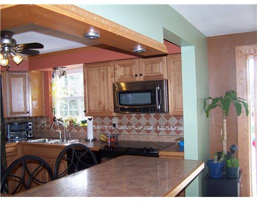 236 Patterson Road Bethel Park, PA 15102 - Photo 2 of 18 Kitchen.
