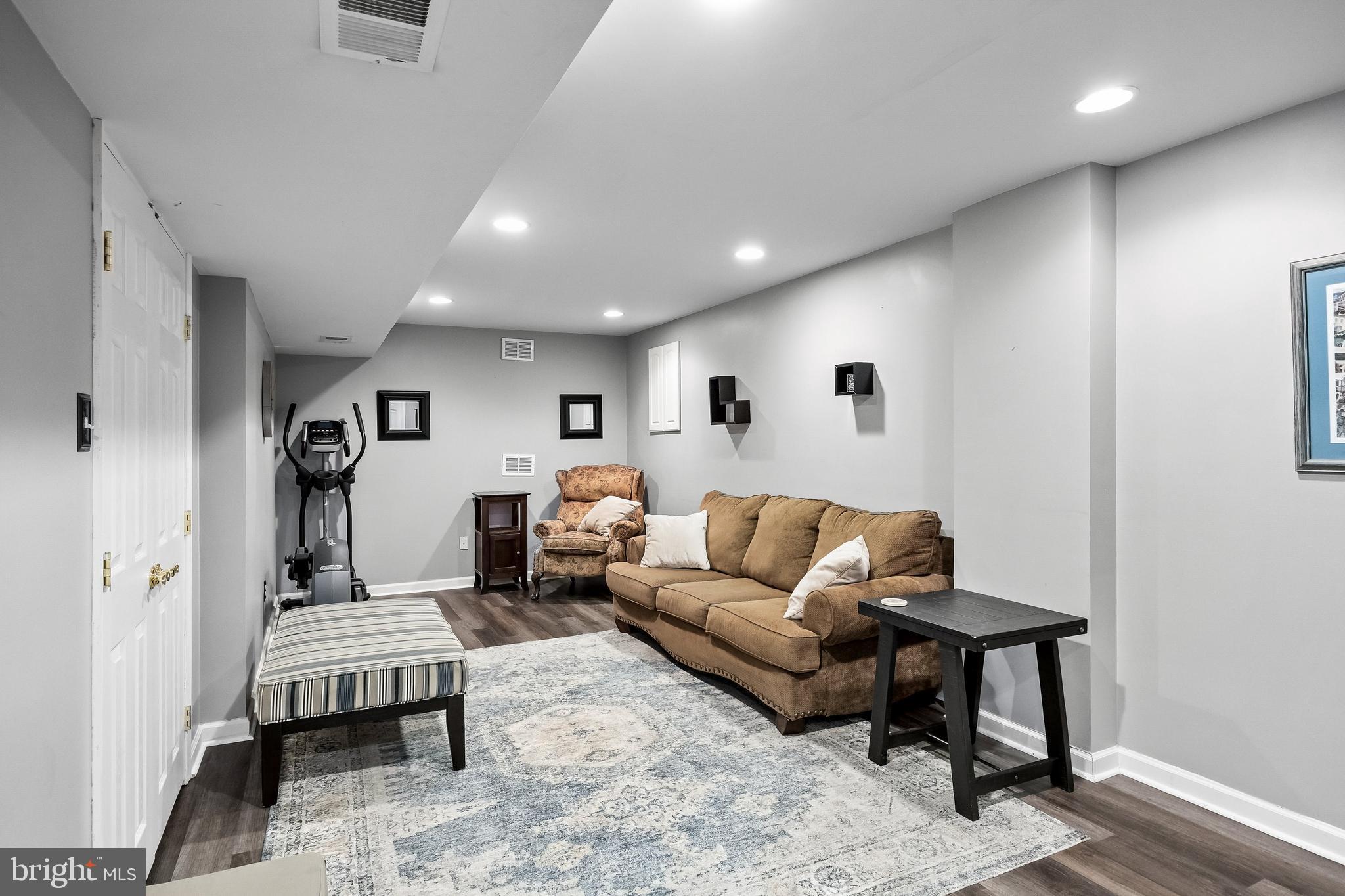208 Hooker Street Riverside, NJ 08075 - Photo 26 of 36