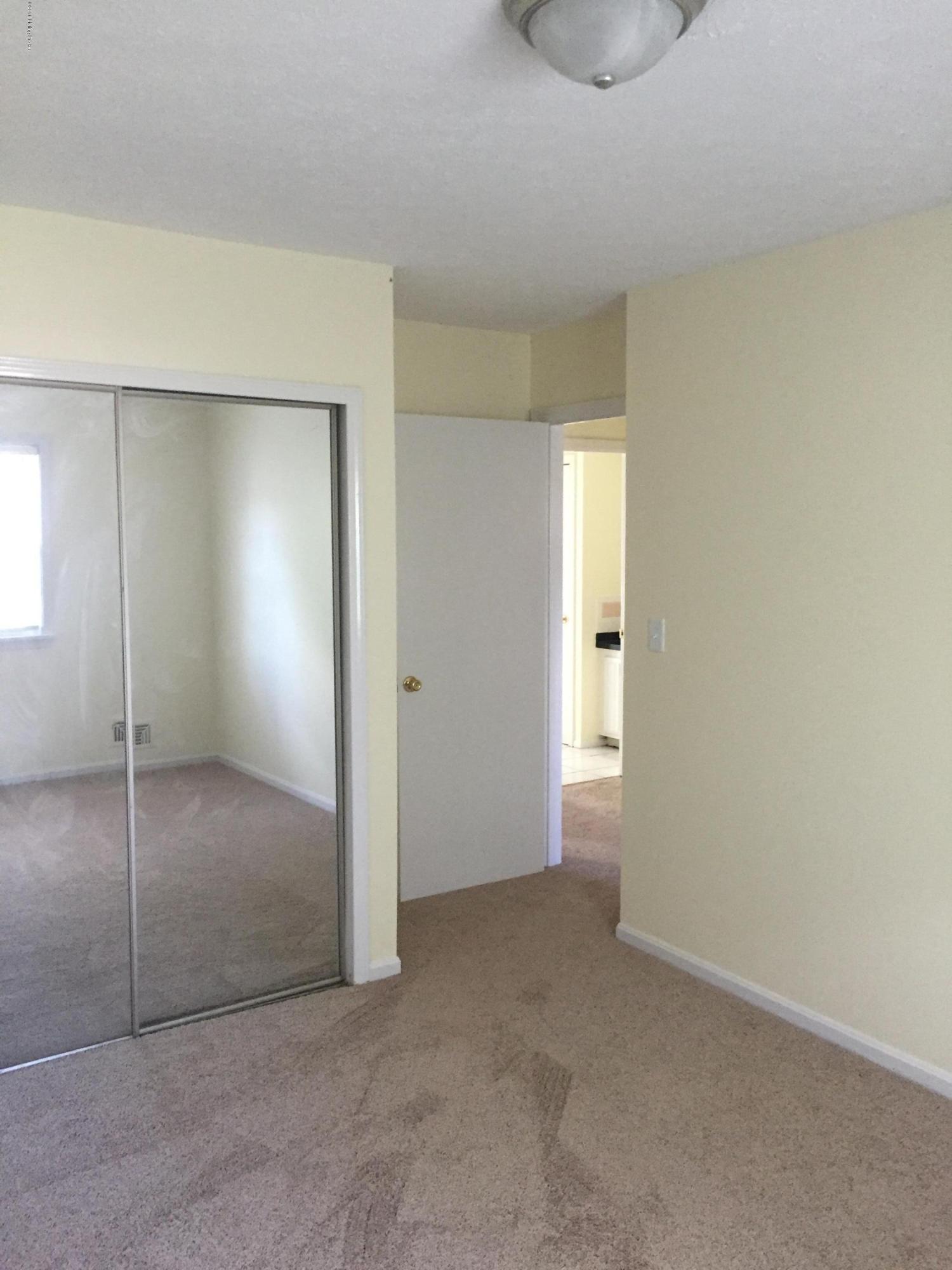 3709 Modesto Road Jeffersontown, KY 40299 - Photo 7 of 20 IMG_0657