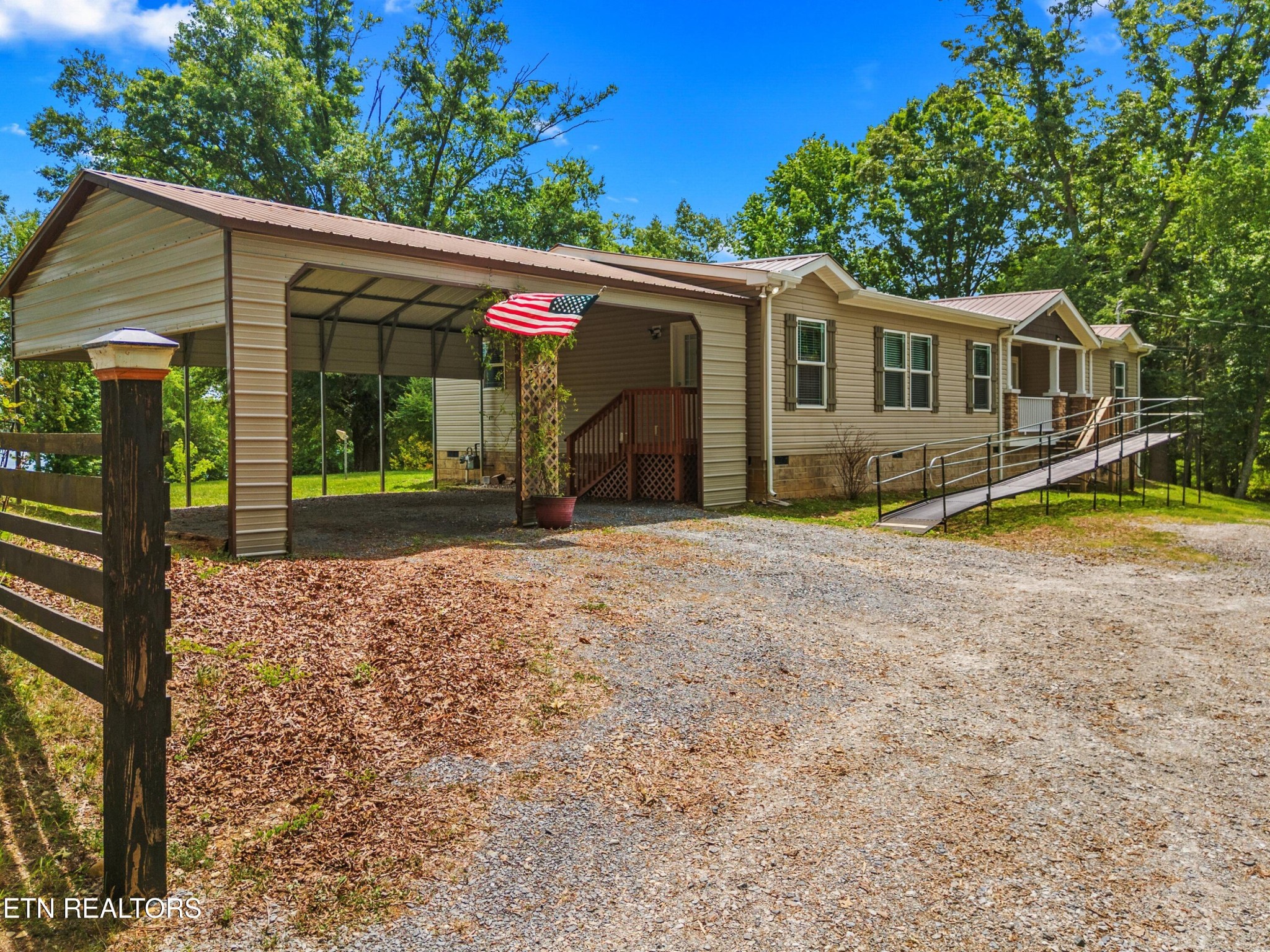 860 Harrison Ferry Road Baneberry, TN 37890 - Photo 2 of 60 Gallery Image 2