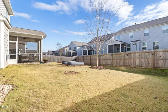 a swimming pool with the view of buildings