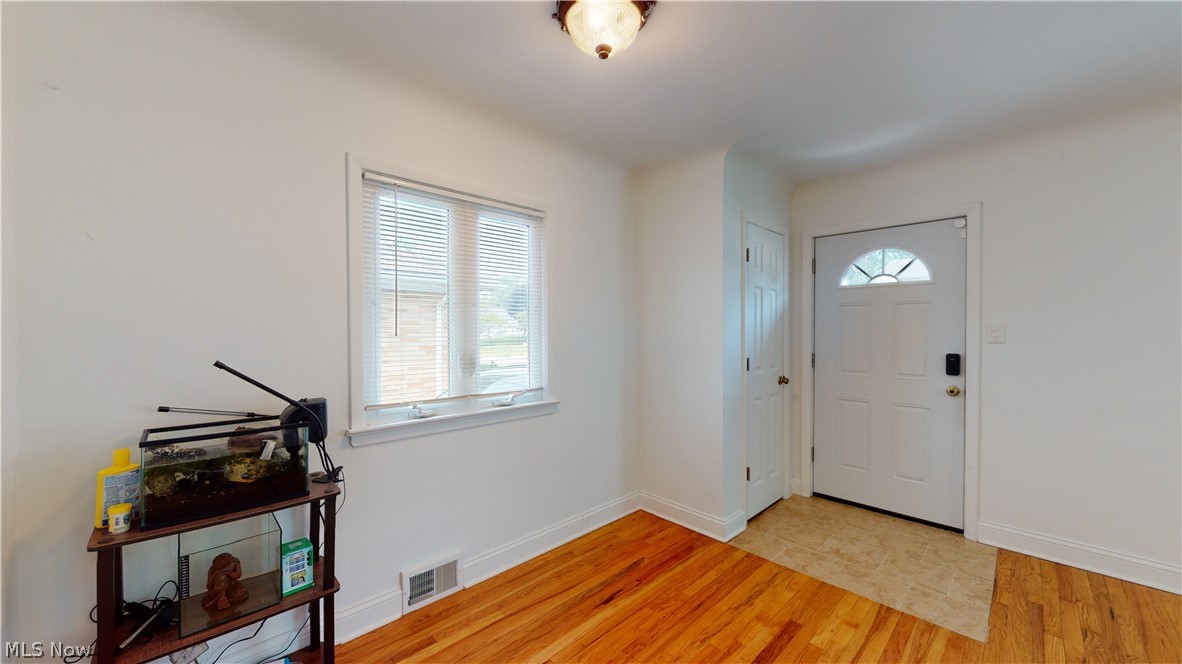 28756 Forest Road Willowick, OH 44095 - Photo 9 of 35