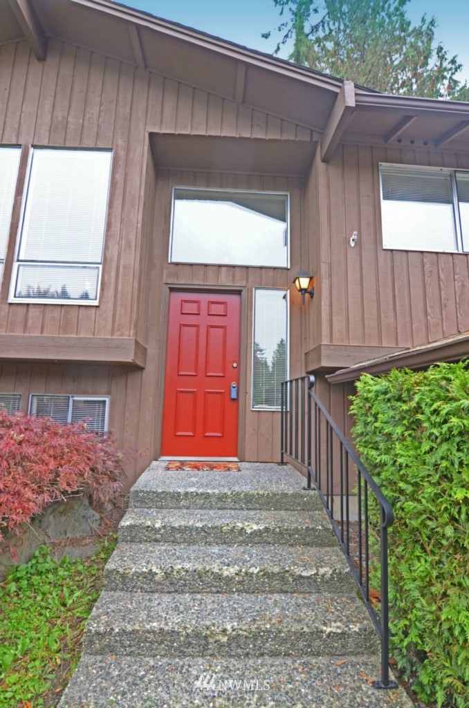 17017 29th Drive Southeast Bothell, WA 98012 - Photo 3 of 21 Gallery Image 3
