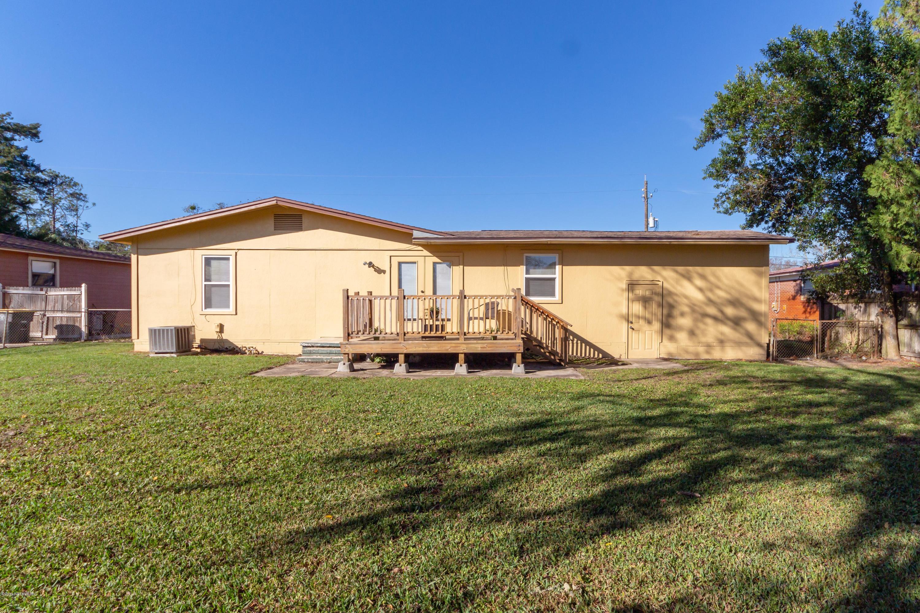 7355 Hennessy Road Jacksonville, FL 32244 - Photo 30 of 38 Rear