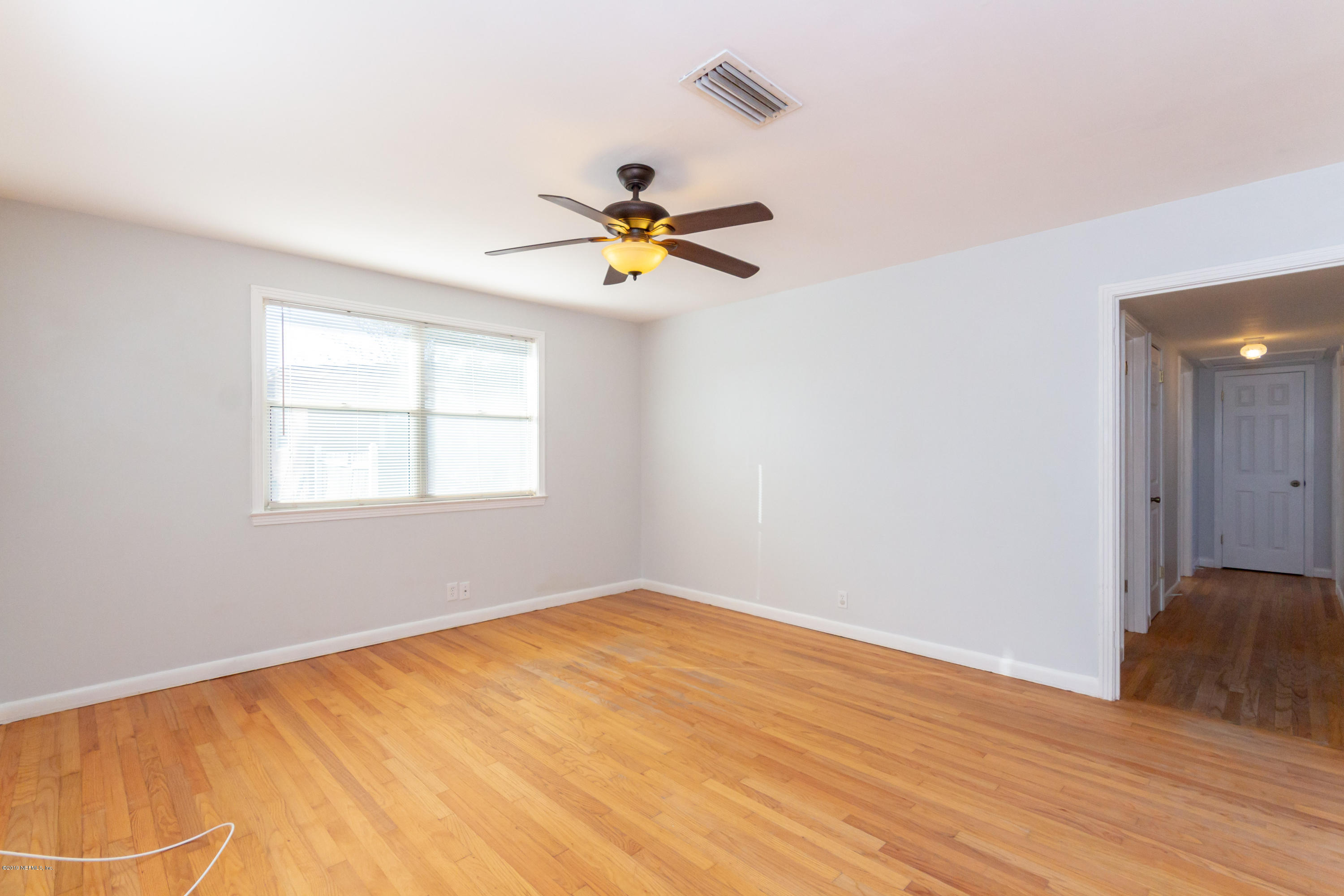 7355 Hennessy Road Jacksonville, FL 32244 - Photo 38 of 38 Living Room View 4
