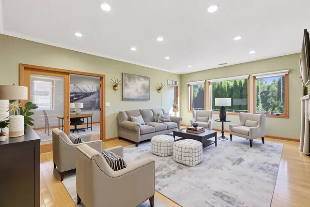 $1,100,000 | 301 Plymouth Road, Minnetonka, MN 55305