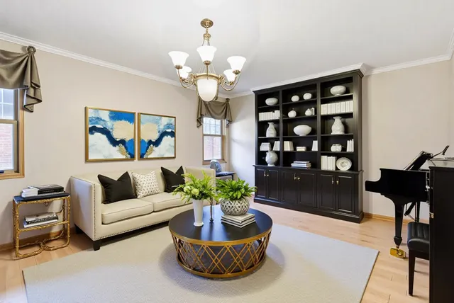 $1,100,000 | 301 Plymouth Road, Minnetonka, MN 55305