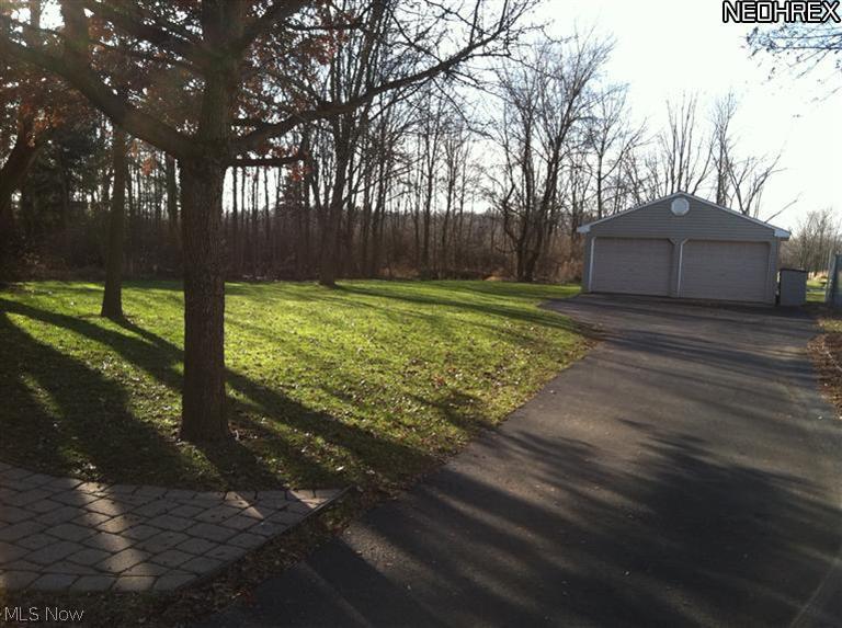 212 Marks Road Brunswick, OH 44212 - Photo 12 of 13 2Car Garage