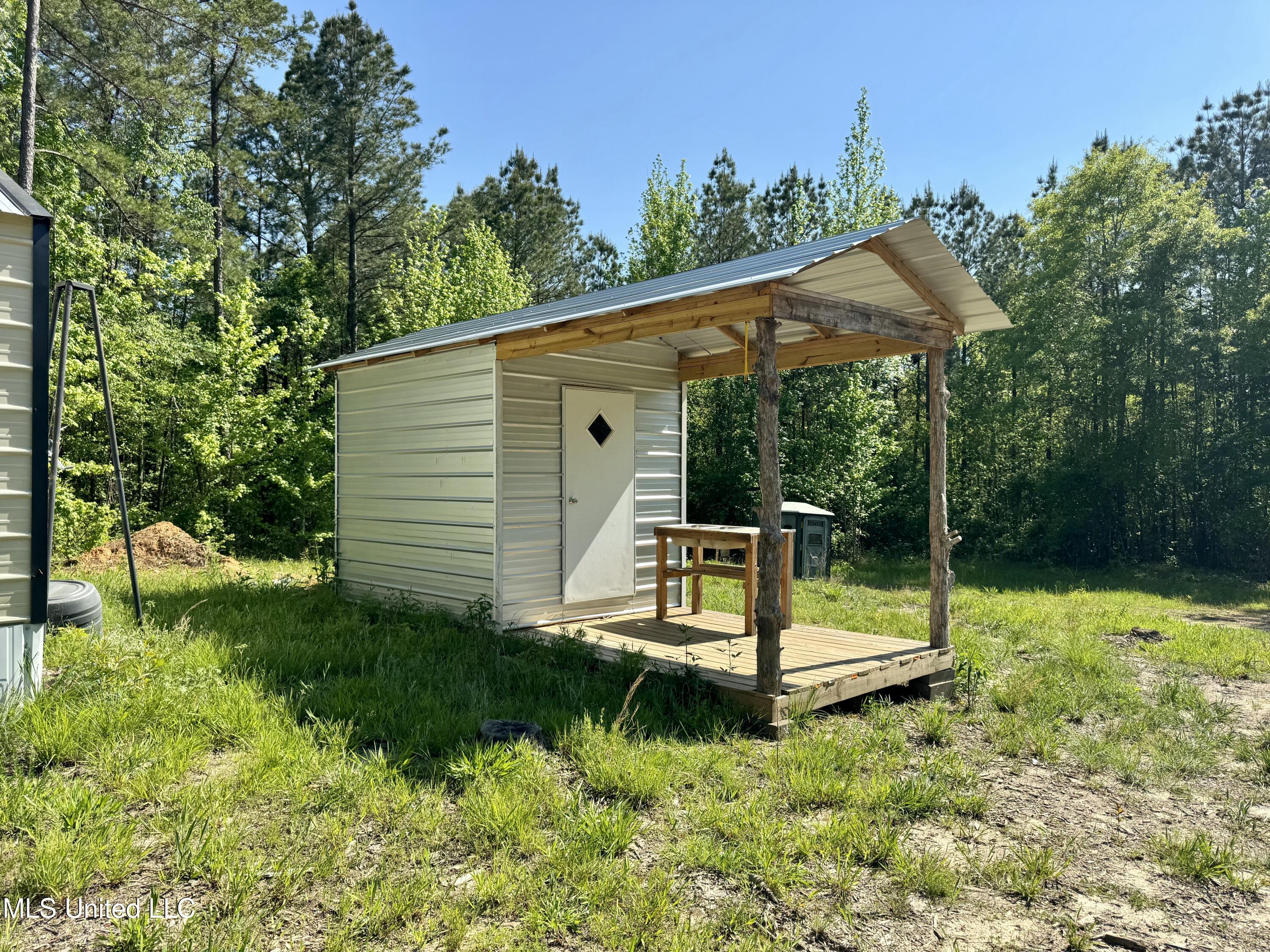 1131 Cauthen Road Camden, MS 39045 - Photo 17 of 53 7BDA137B-F3F4-4B3B-8FC1-5BC8EED93D3C