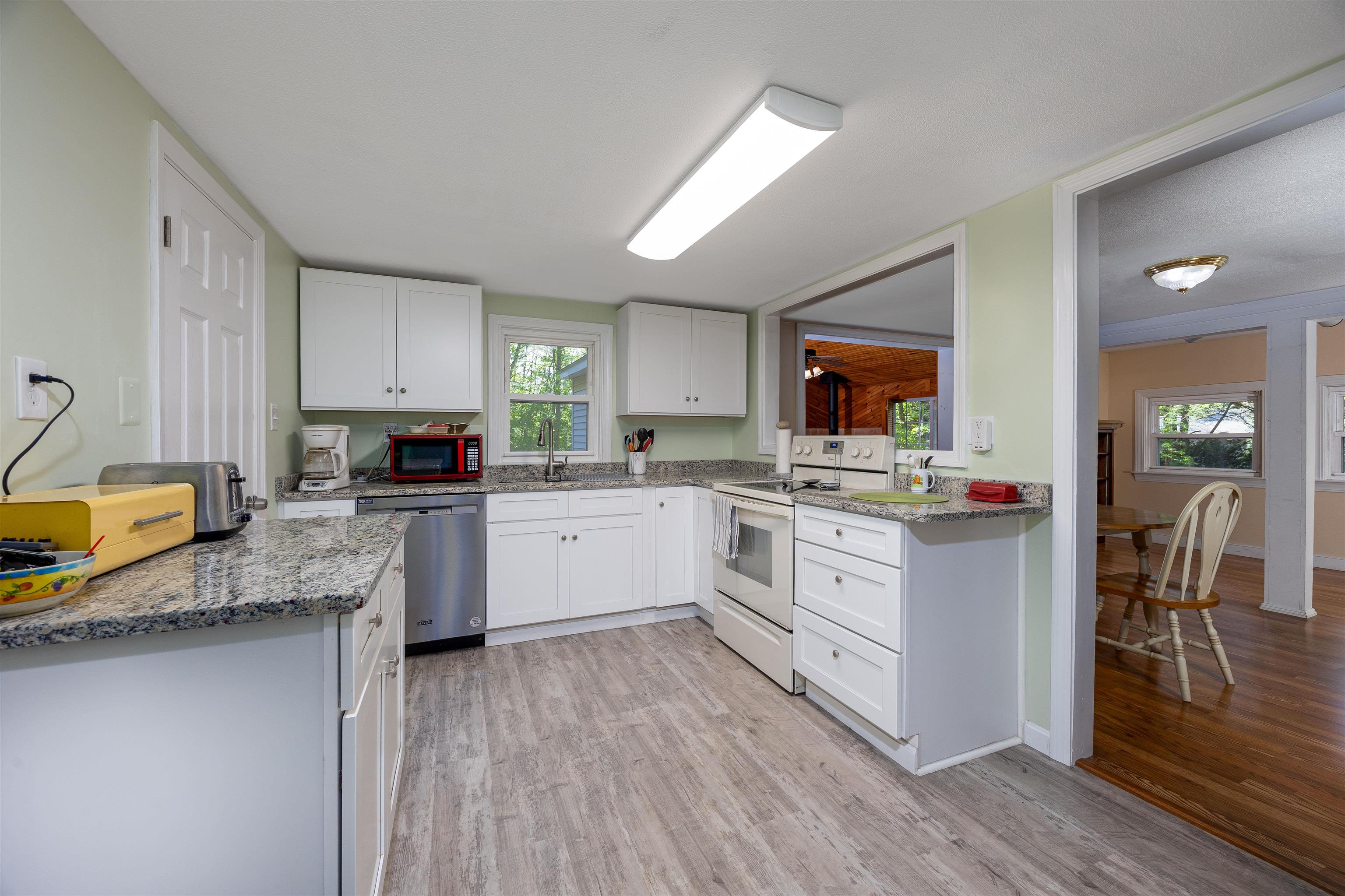 24 Longa Road Merrimack, NH 03054 - Photo 5 of 37