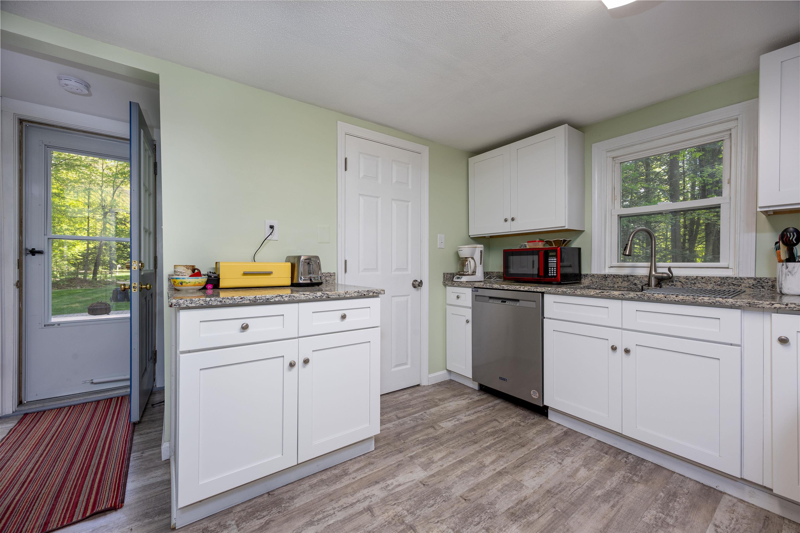 24 Longa Road Merrimack, NH 03054 - Photo 7 of 37