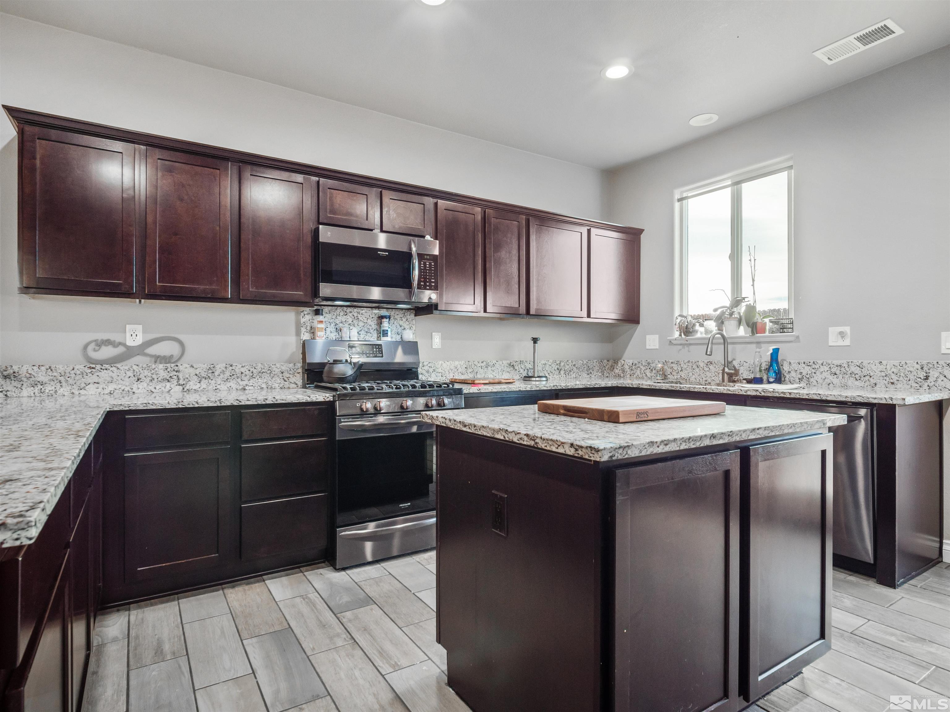 18644 Haskell Peak Court Reno, NV 89508 - Photo 8 of 40 Photo 8