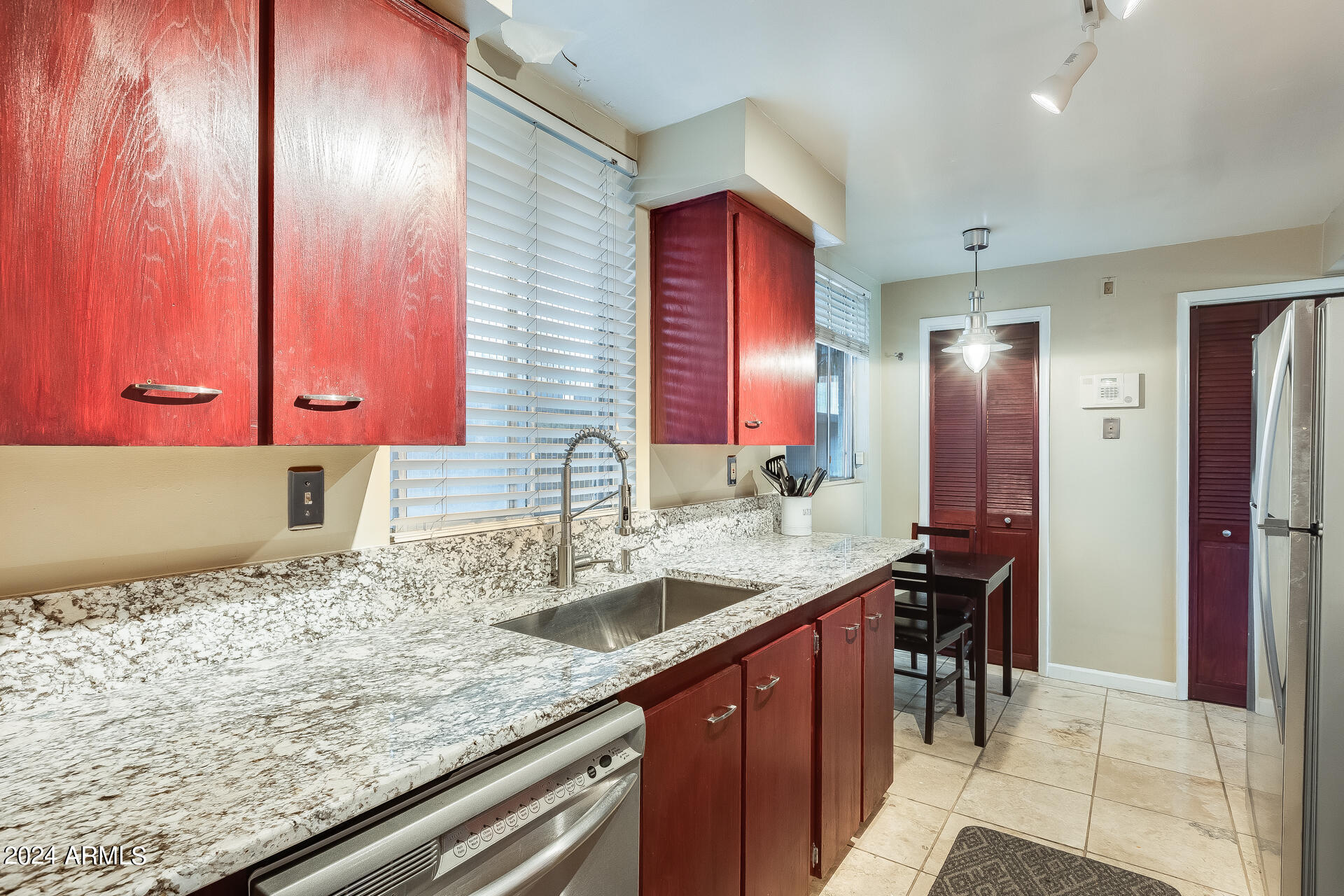 3242 East Camelback Road, Unit 106 Phoenix, AZ 85018 - Photo 1 of 52 8