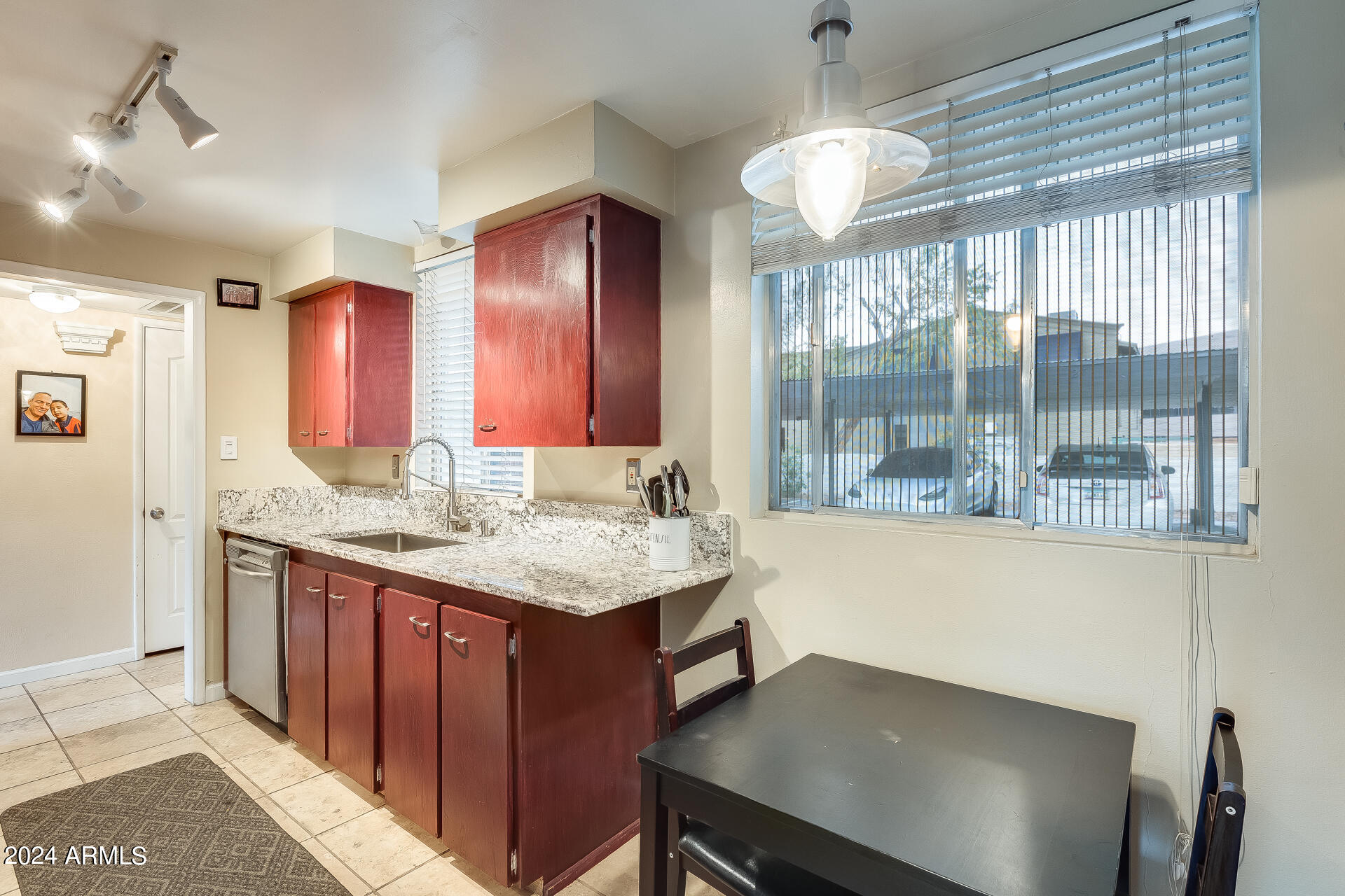 3242 East Camelback Road, Unit 106 Phoenix, AZ 85018 - Photo 9 of 52 12