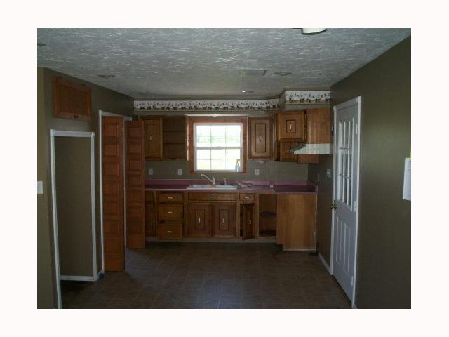 3924 Gun Barn Road Anderson, IN 46011 - Photo 5 of 6 Gallery Image 5