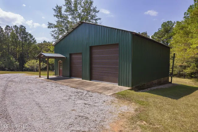 $850,000 | 875 McCravy Road, Hickory Flat, MS 38633