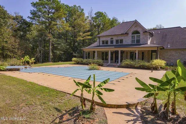 $850,000 | 875 McCravy Road, Hickory Flat, MS 38633