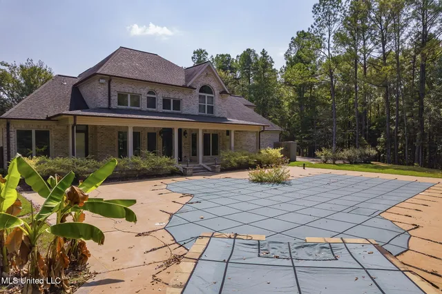 $850,000 | 875 McCravy Road, Hickory Flat, MS 38633