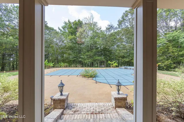 $850,000 | 875 McCravy Road, Hickory Flat, MS 38633