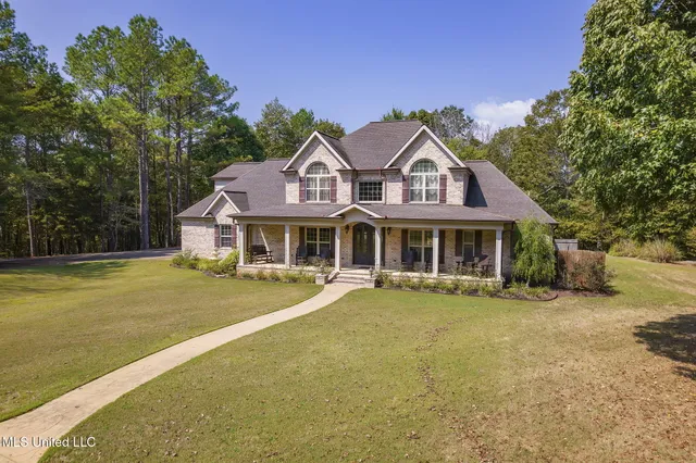 $850,000 | 875 McCravy Road, Hickory Flat, MS 38633