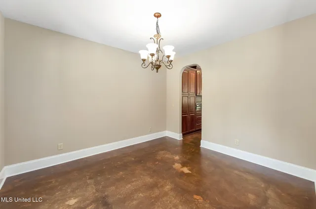 $850,000 | 875 McCravy Road, Hickory Flat, MS 38633