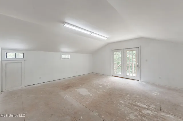 $850,000 | 875 McCravy Road, Hickory Flat, MS 38633