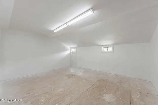 $850,000 | 875 McCravy Road, Hickory Flat, MS 38633