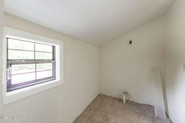 $850,000 | 875 McCravy Road, Hickory Flat, MS 38633