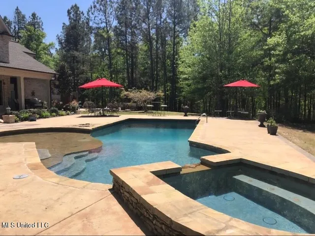 $850,000 | 875 McCravy Road, Hickory Flat, MS 38633