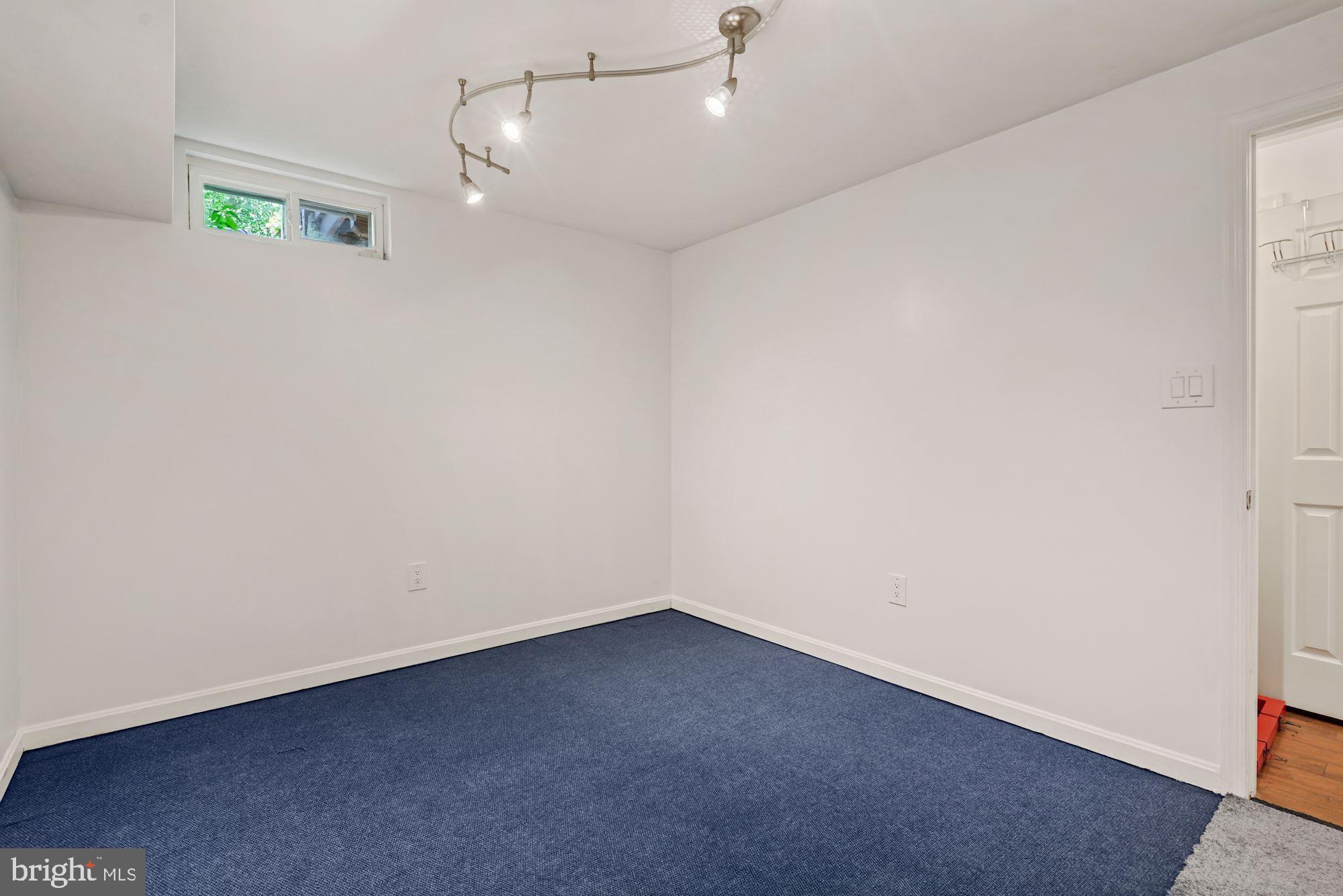 7204 Stover Drive Alexandria, VA 22306 - Photo 21 of 27 Bonus room/office