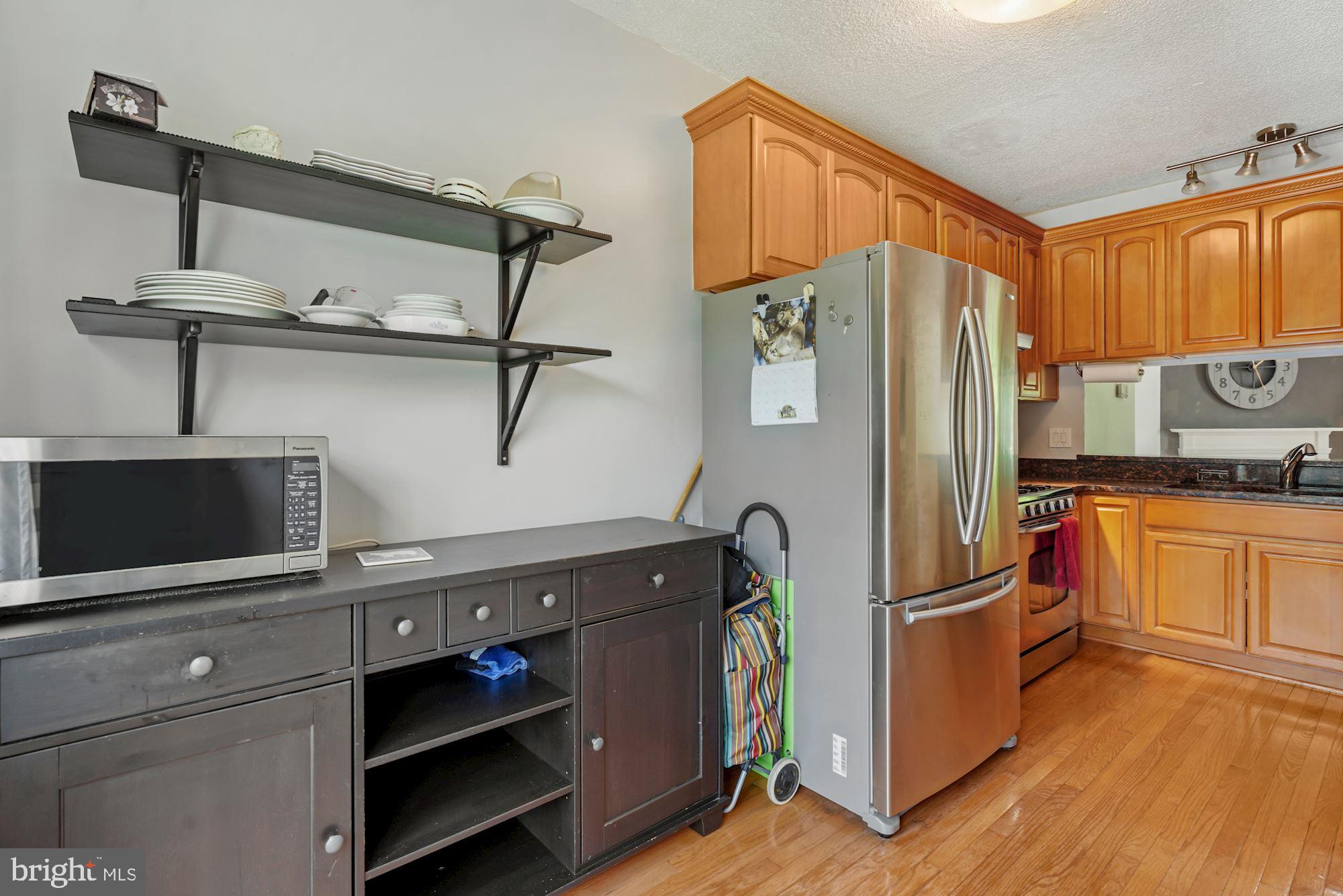 7204 Stover Drive Alexandria, VA 22306 - Photo 10 of 27 Kitchen