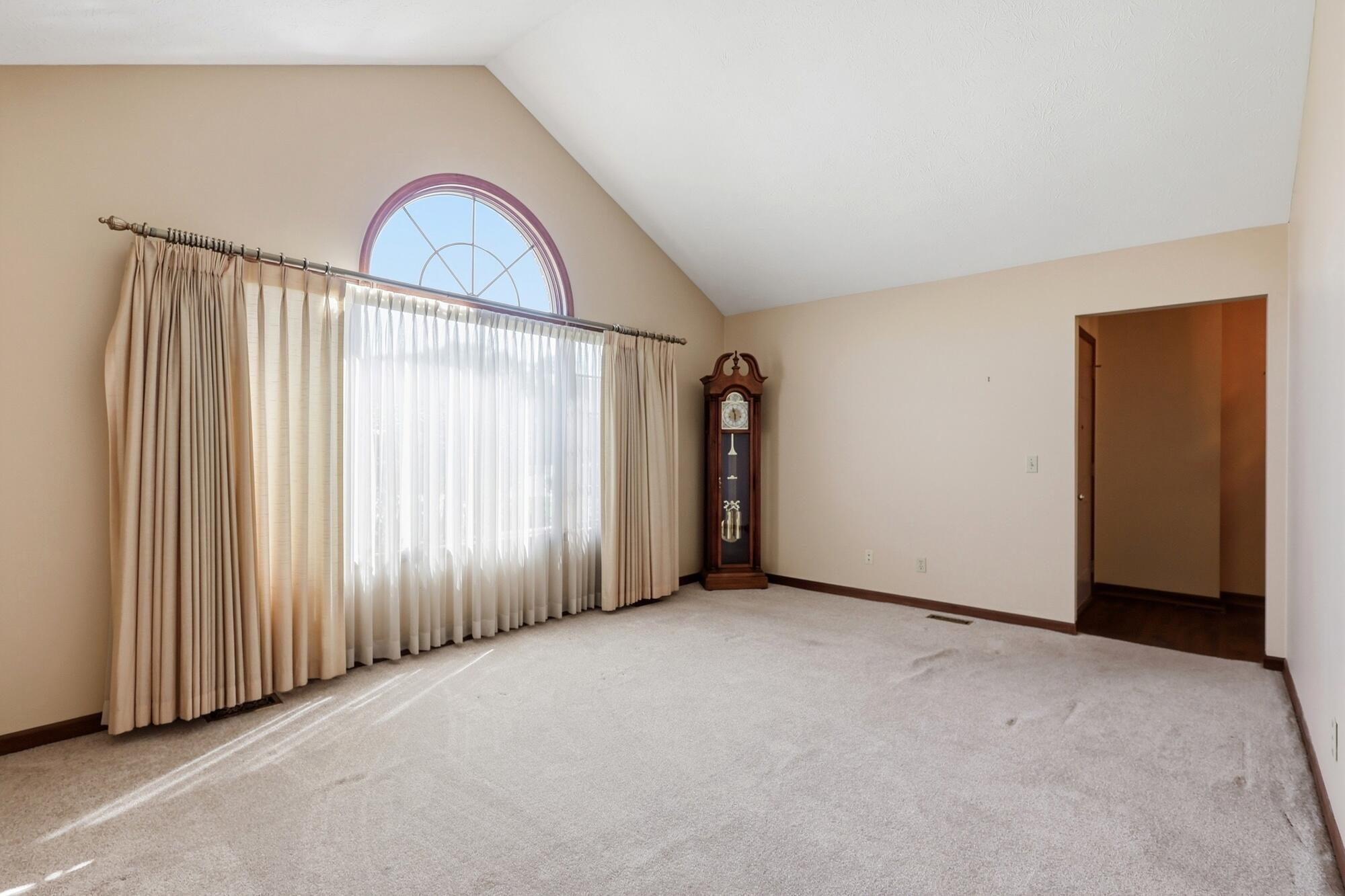 1703 Fox Ridge Drive Springfield, OH 45503 - Photo 7 of 43 013